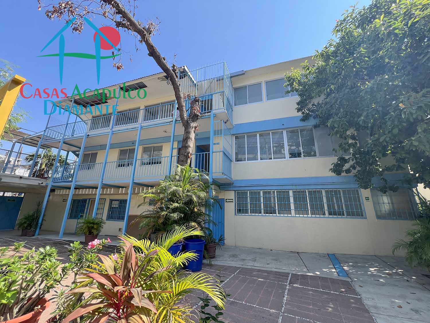 Centro Escolar La Paz sección secundaria - Patio 5